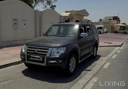 Mitsubishi Pajero GLS 2020